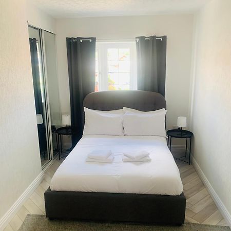 Newly Renovated, Modern 3 Bed Apartment Walmersley Extérieur photo