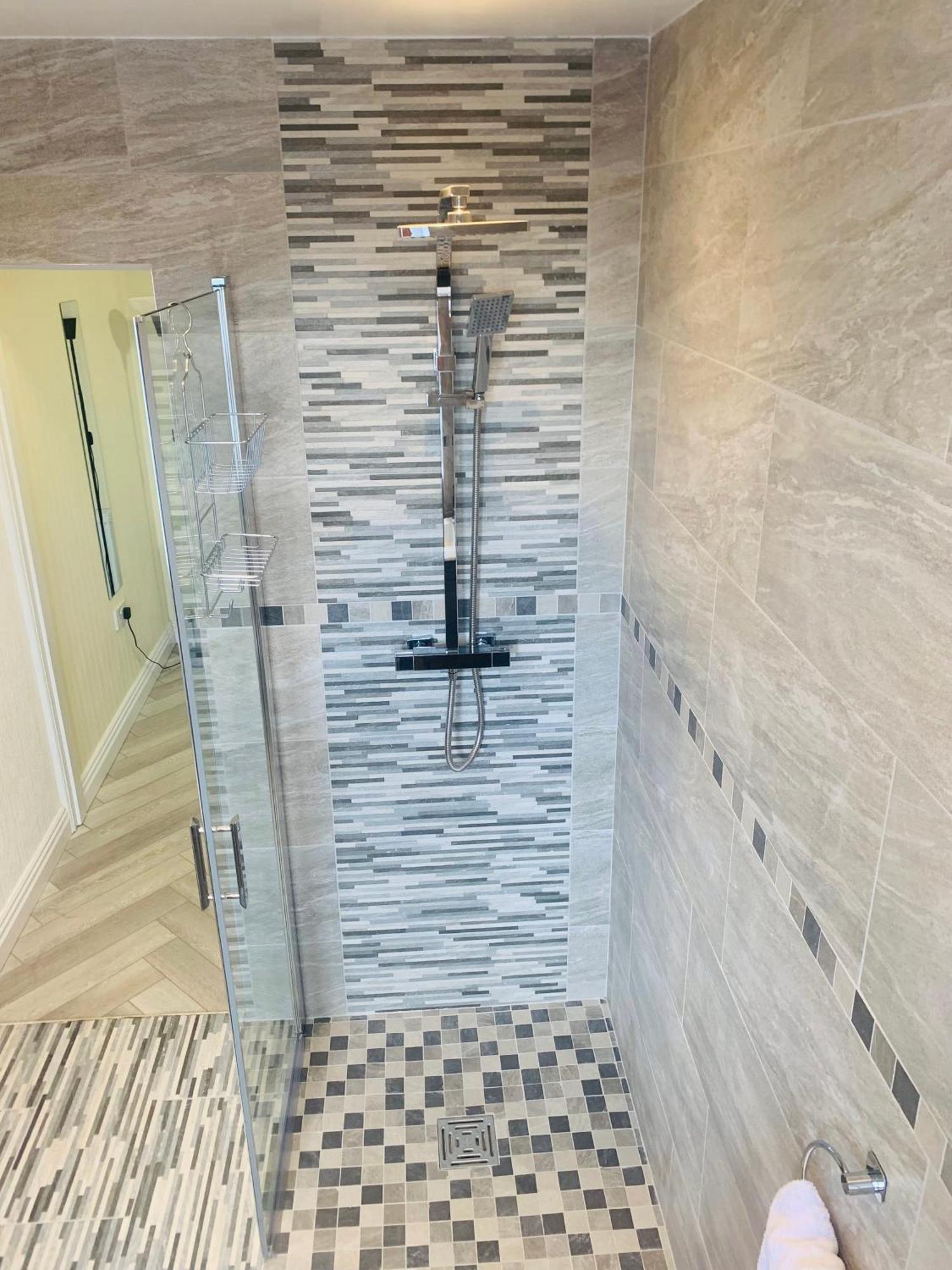 Newly Renovated, Modern 3 Bed Apartment Walmersley Extérieur photo